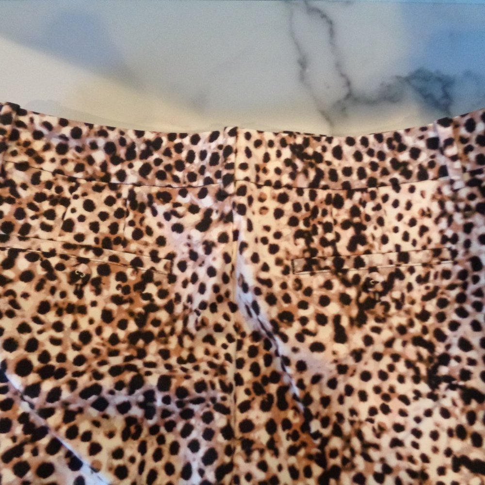 Kelly Animal Printed Pants Khaki Sand Crop Ankle - Picture 3 of 4